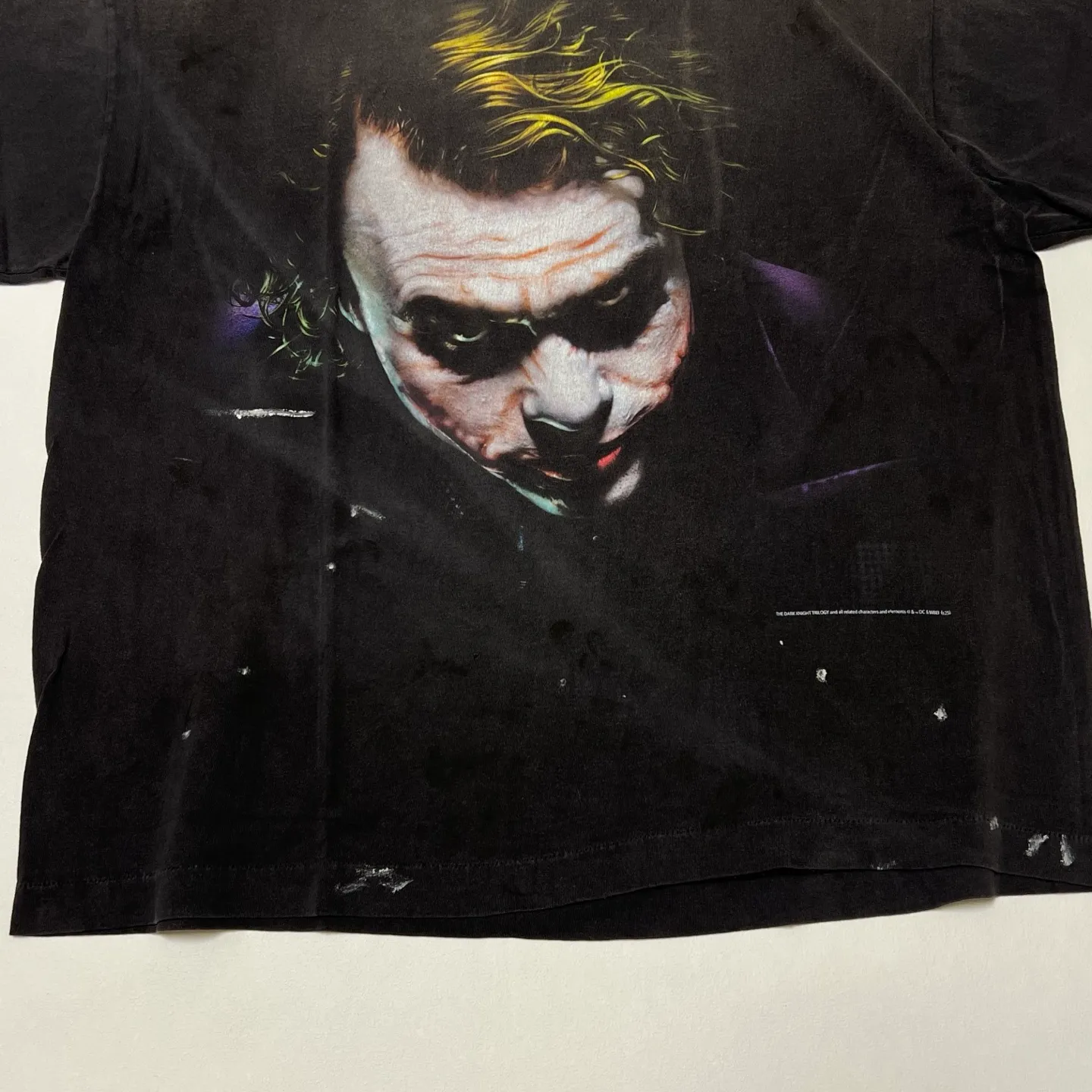 ⚠️This season's most important Batman and Joker IP collaboration SAINT Mxxxxxx x The Dark Knight BTM SS TEE /JOKER/BLACK Dark Knight Batman co-branded Joker character TEE Washed black S-XL Assute ready-to-wear dyeing, faded, re-washed and distressed, authentic proofing, custom-woven correct main mark, washed mark, difference between pictures and production, top-notch printing technology, God restores every pore of the Joker's headshot